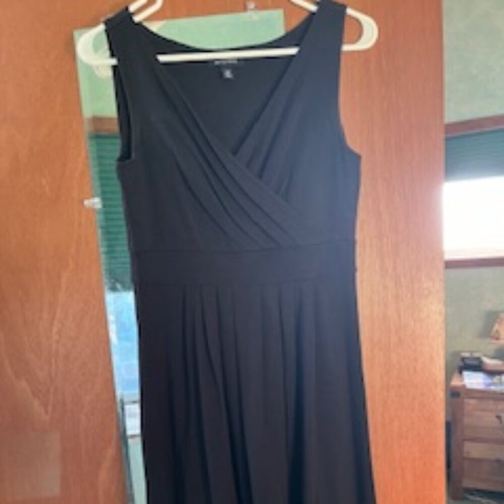 Lands End fit and flare sleeveless faux wrap dress sz 2-4  XS black
